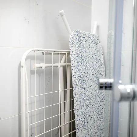 Secret Economy Oasis Apartment *