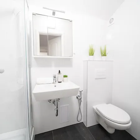 Apartment Secret Economy Oasis Prague
