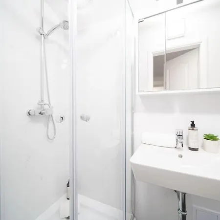 Secret Economy Oasis Apartament